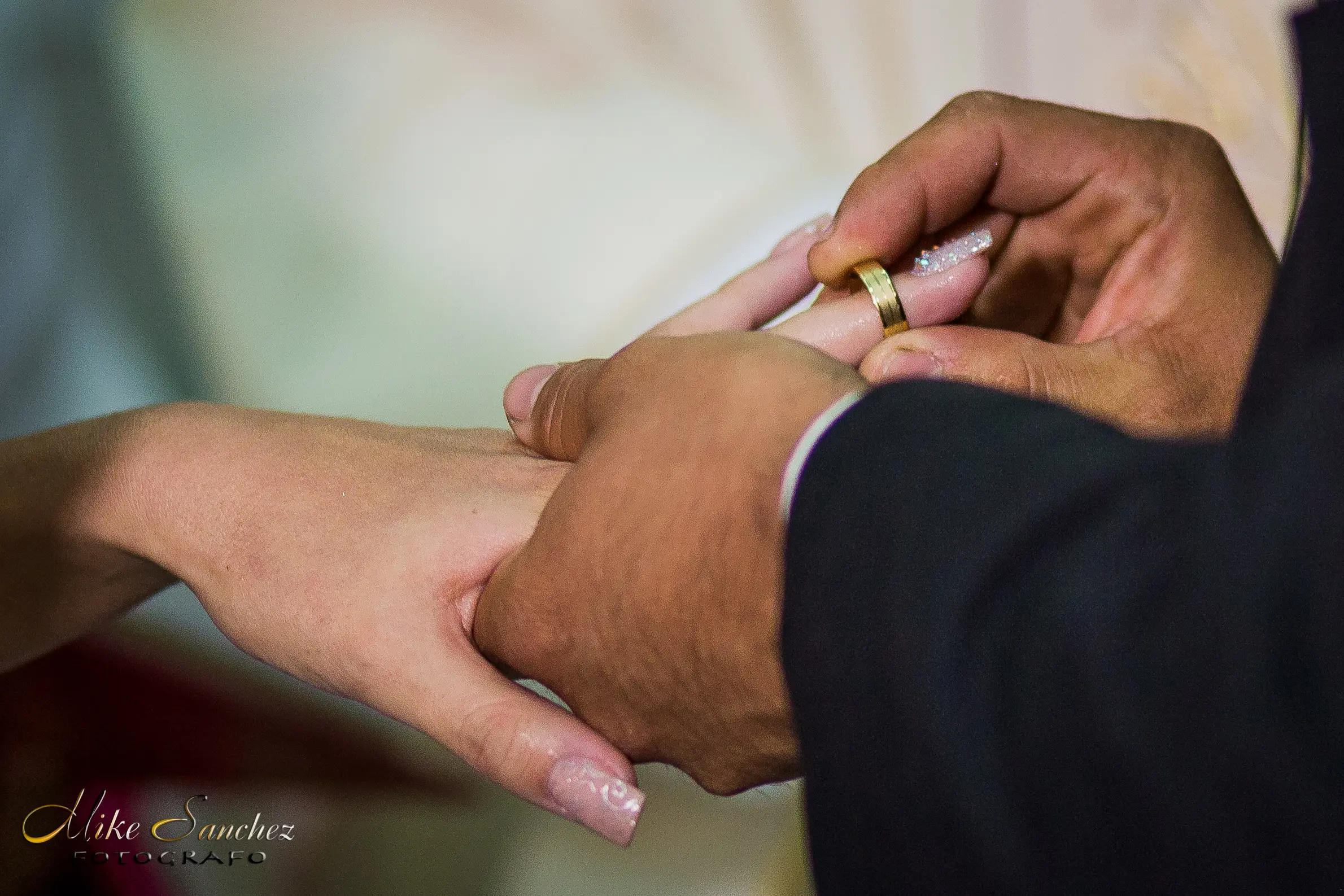Misa de boda en San José de Analco salida de los novios del templo