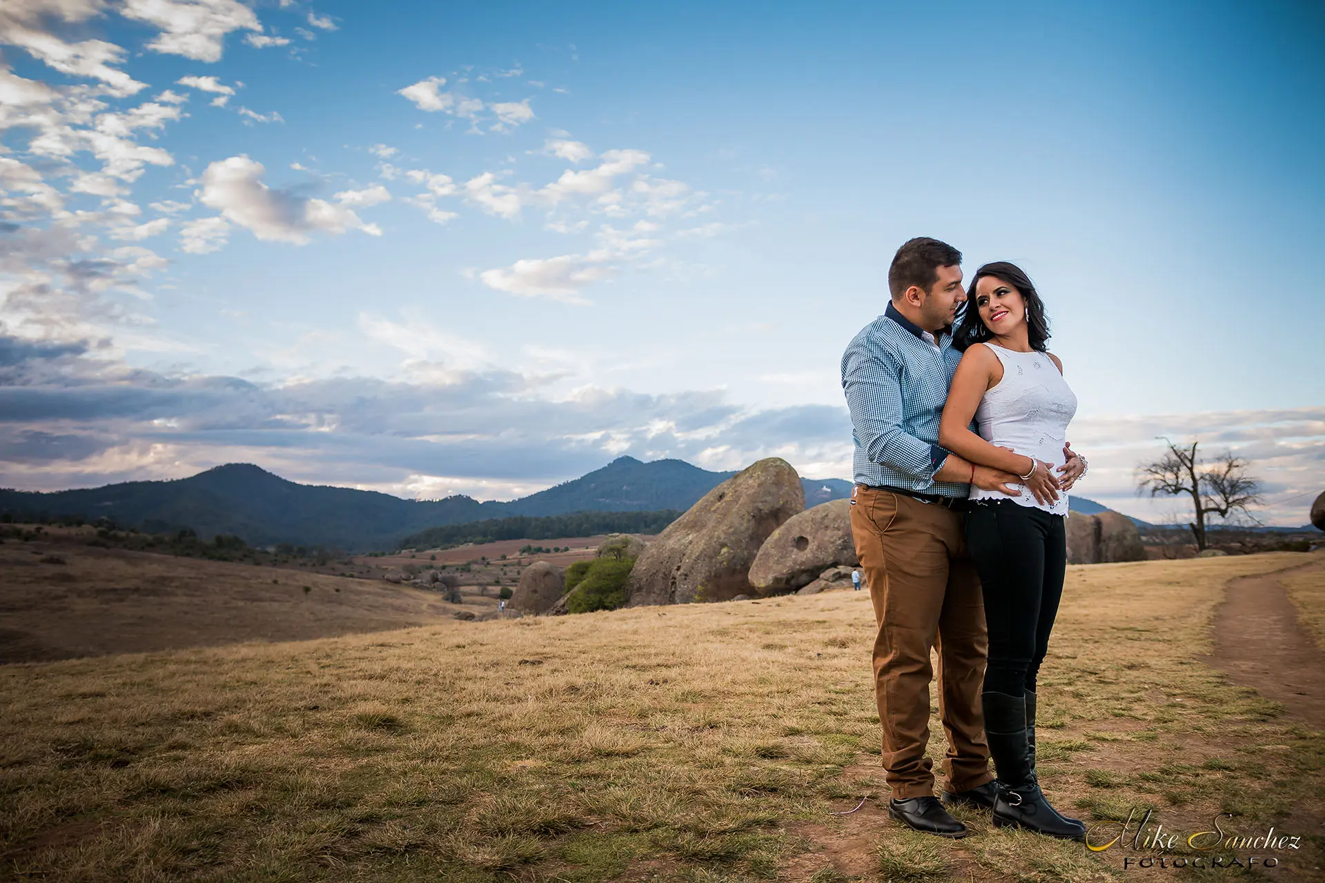 Sesión fotográfica casual en Tapalpa en bosque