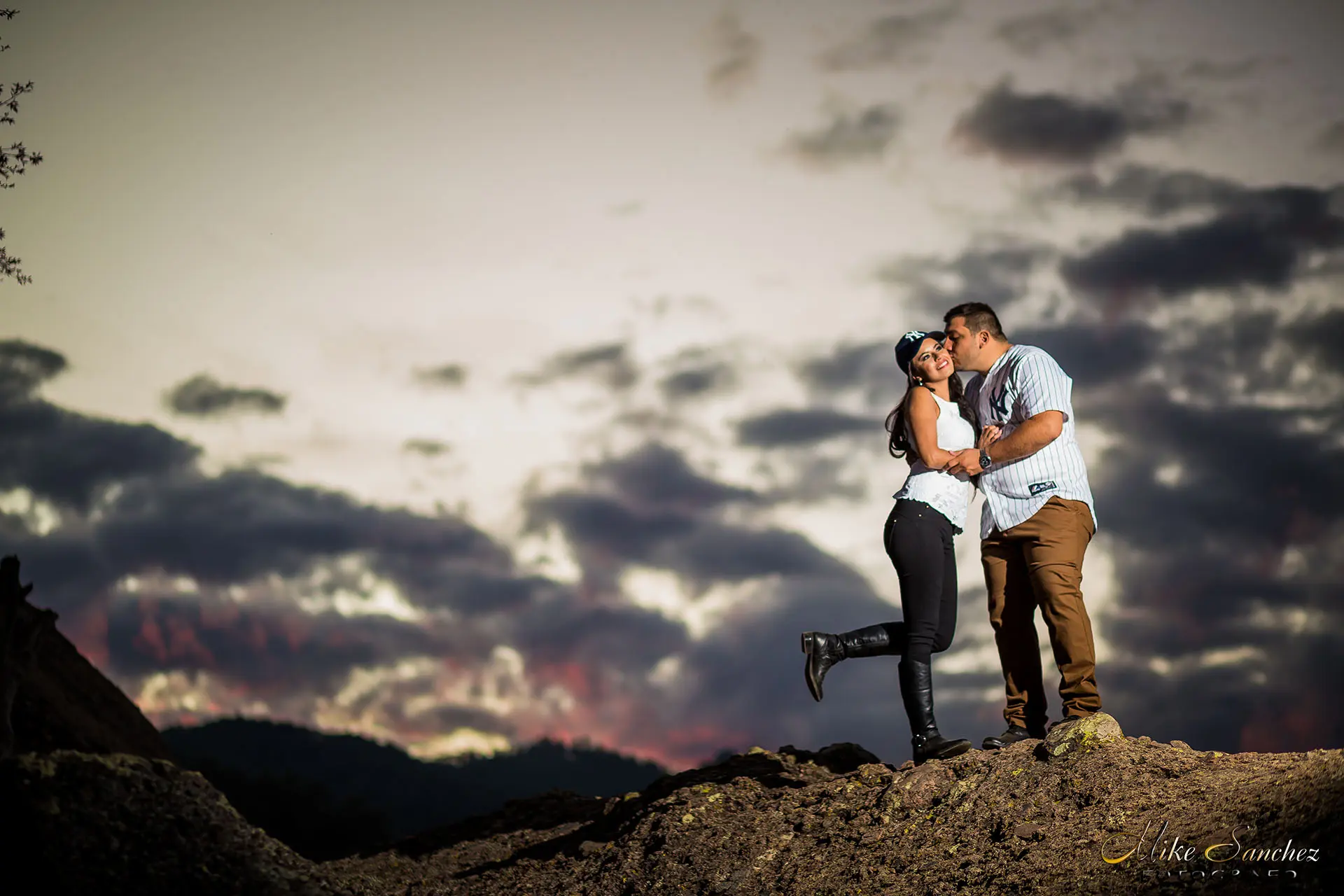 Sesión fotográfica casual en Tapalpa atardecer en montaña